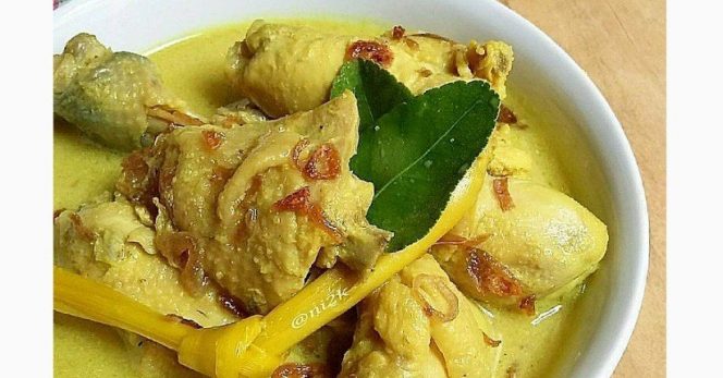 
Opor Ayam. (Img: Google)