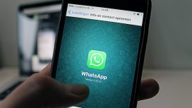 Ilustrasi Aplikasi Whatapp