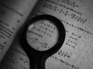 Ilustrasi Matematika (img: pexels.com by nothing ahead)