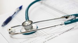 Ilustrasi Periksa Ke Dokter (img: pexels.com by pixabay)