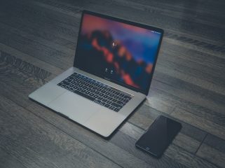 Ilustrasi Laptop (img: pexels.com by veeterzy)