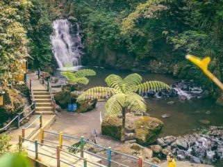 Ilustrasi Air Terjun Muara Jaya (img: disparbud.majalengkakab.go.id)