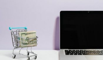 Ilustrasi Bisnis (img: pexels.com by karolina grabowska)