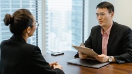 Ilustrasi Interview (img: pexels.com by mart production)