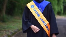 Ilustrasi Cumlaude (img: ipbshop.ipb.ac.id)