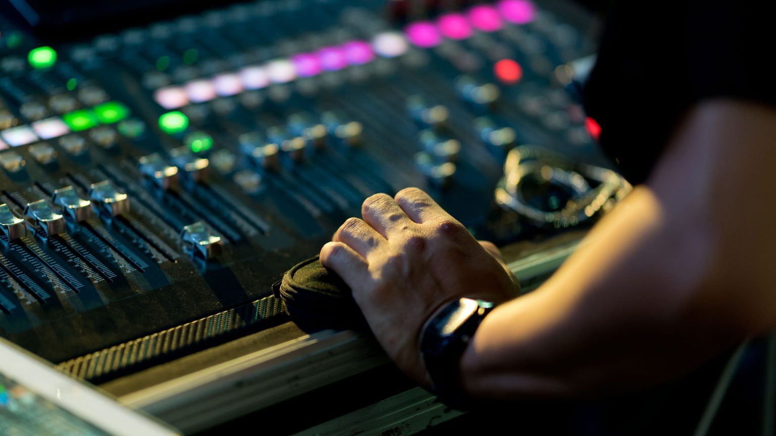 Jurusan Audio Engineering: Kenali Mata Kuliah serta Prospek Kerja ...