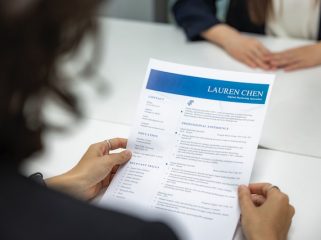 Ilustrasi Resume (img: unsplash.com)