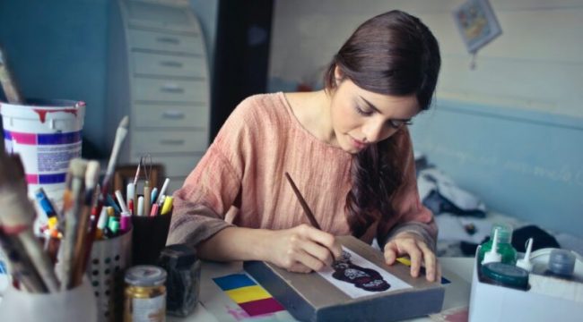 Ilustrasi Mahasiswa DKV (img: umn.ac.id)