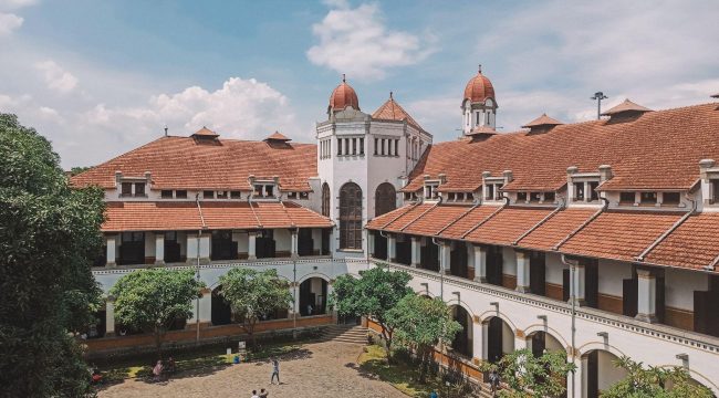 Ilustrasi Lawang Sewu (img: gramedia)