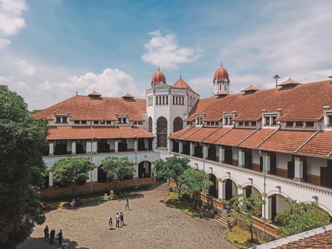 
Ilustrasi Lawang Sewu (img: gramedia)