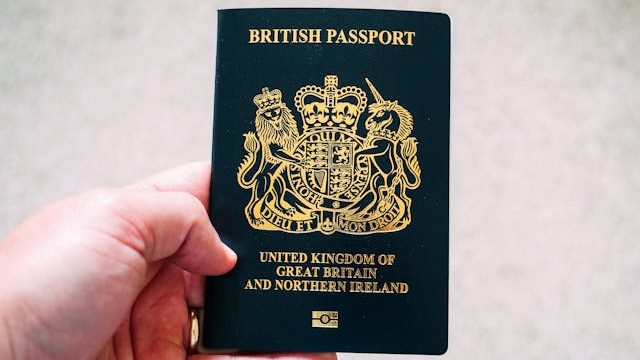 Ilustrasi Visa Paspor (img: erthan wilkinson)