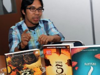 Sumber Foto : Sastra News