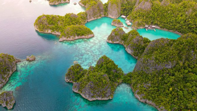 
Destinasi Wisata Pulau Tropis yang Wajib Dikunjungi