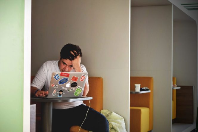 
Cara Mengatasi Overthinking agar Pikiran Lebih Tenang